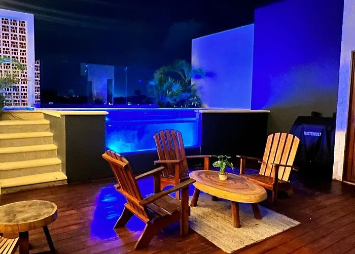 Jacuzzi Retreat Sunrise Haven *