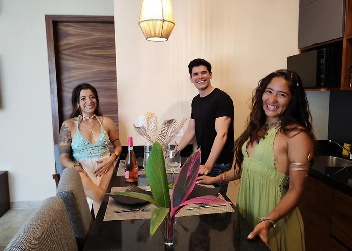 Jacuzzi Retreat Sunrise Haven Apartamento Tulum