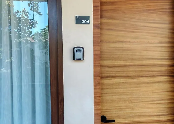 Apartamento Jacuzzi Retreat Sunrise Haven *