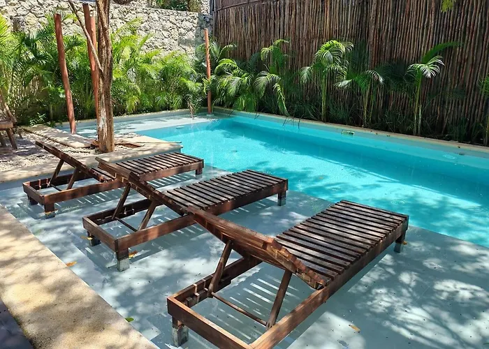 Jacuzzi Retreat Sunrise Haven